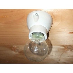 Posliininen lampunkanta